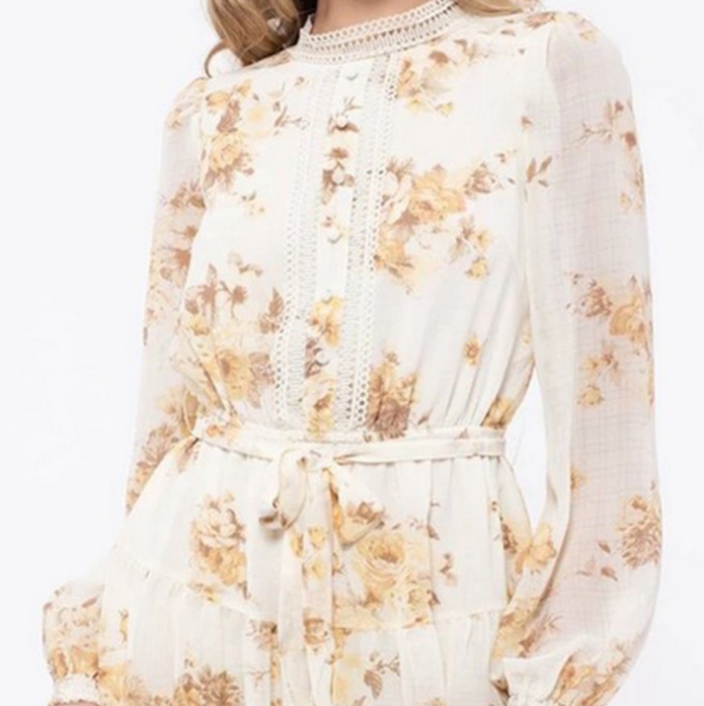 LOVE IS A ROSE❣️NEW Floral Boutique Mini Dress